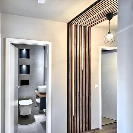 Moderne 3 In Zentraler Lage Mit Wlan, Netflix Und Parkplatz Apartment *